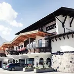 Leni Mountain Apartman Sölden