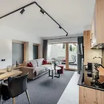 Leni Mountain ゼルデン