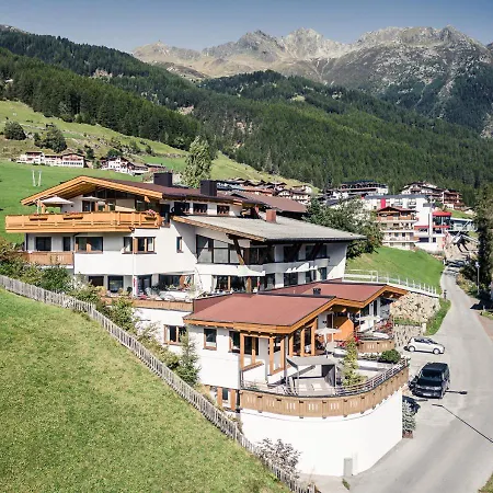 Leni Mountain Apartament *