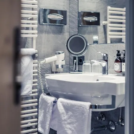 Leni Mountain Apartament *