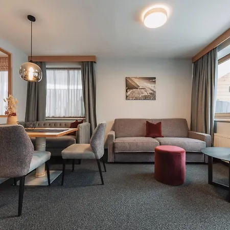 Leni Mountain Apartmán *