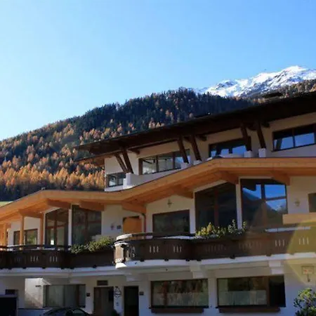 Leni Mountain Appartements * Solden