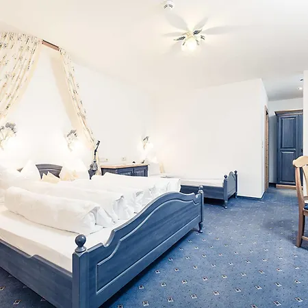 Leni Mountain Daire *