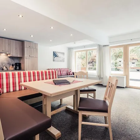 Leni Mountain 아파트