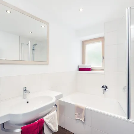 Leni Mountain アパート