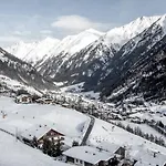 Leni Mountain Daire Sölden
